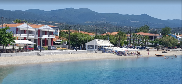 Παραλία Αγιόκαμπου Βόρεια Εύβοια