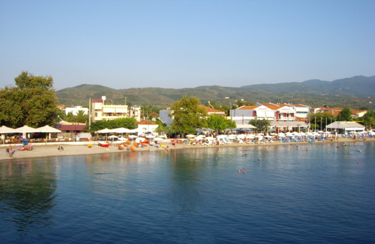 Παραλία Αγιόκαμπου Βόρεια Εύβοια